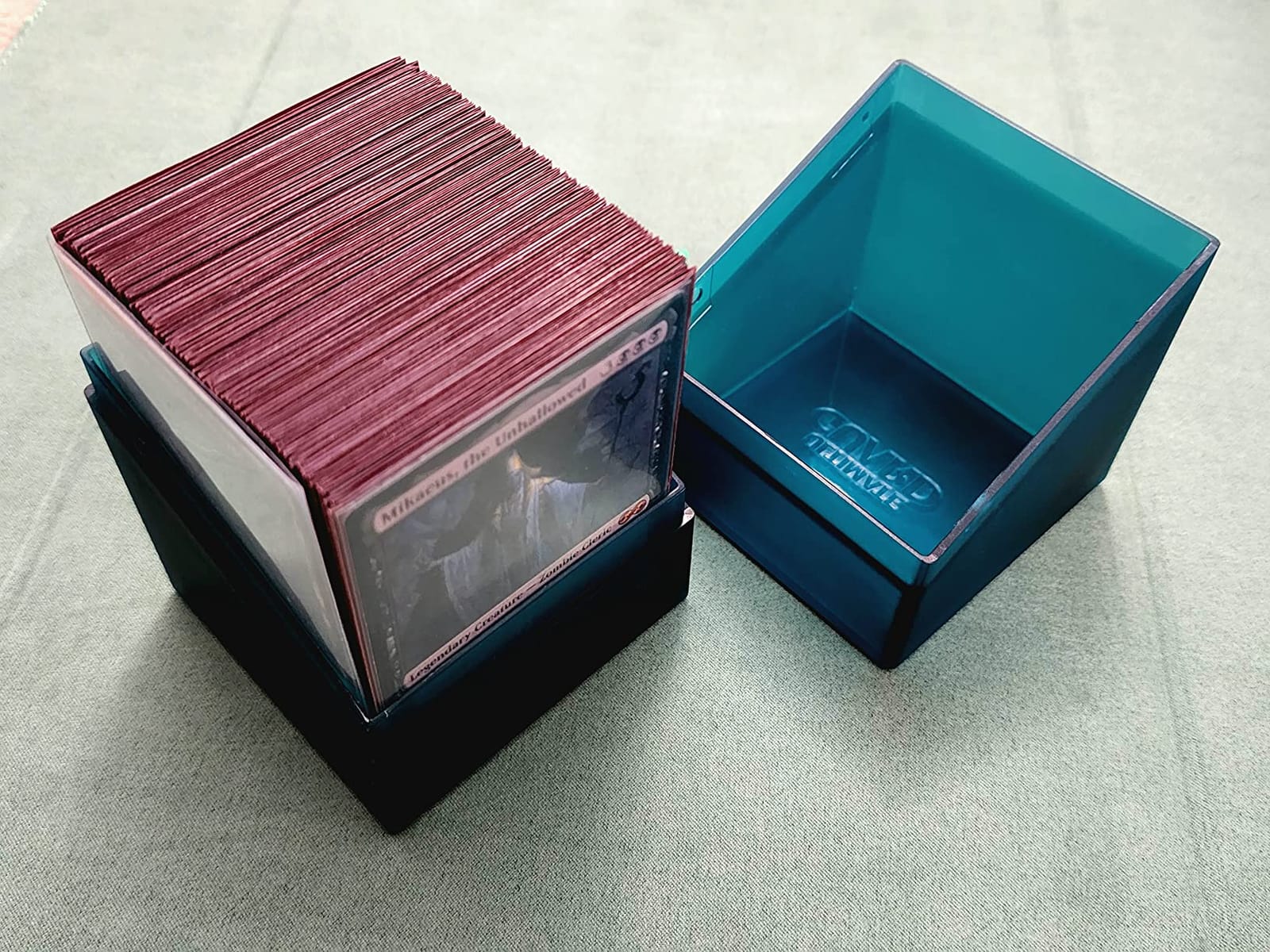 Ultimate Guard Boulder 100+ Classic, Deck Case for 100 Double-Sleeved TCG Cards, Onyx, Secure & Durable Storage for Trading Card Games, Soft-Touch Finish customer photo 2
