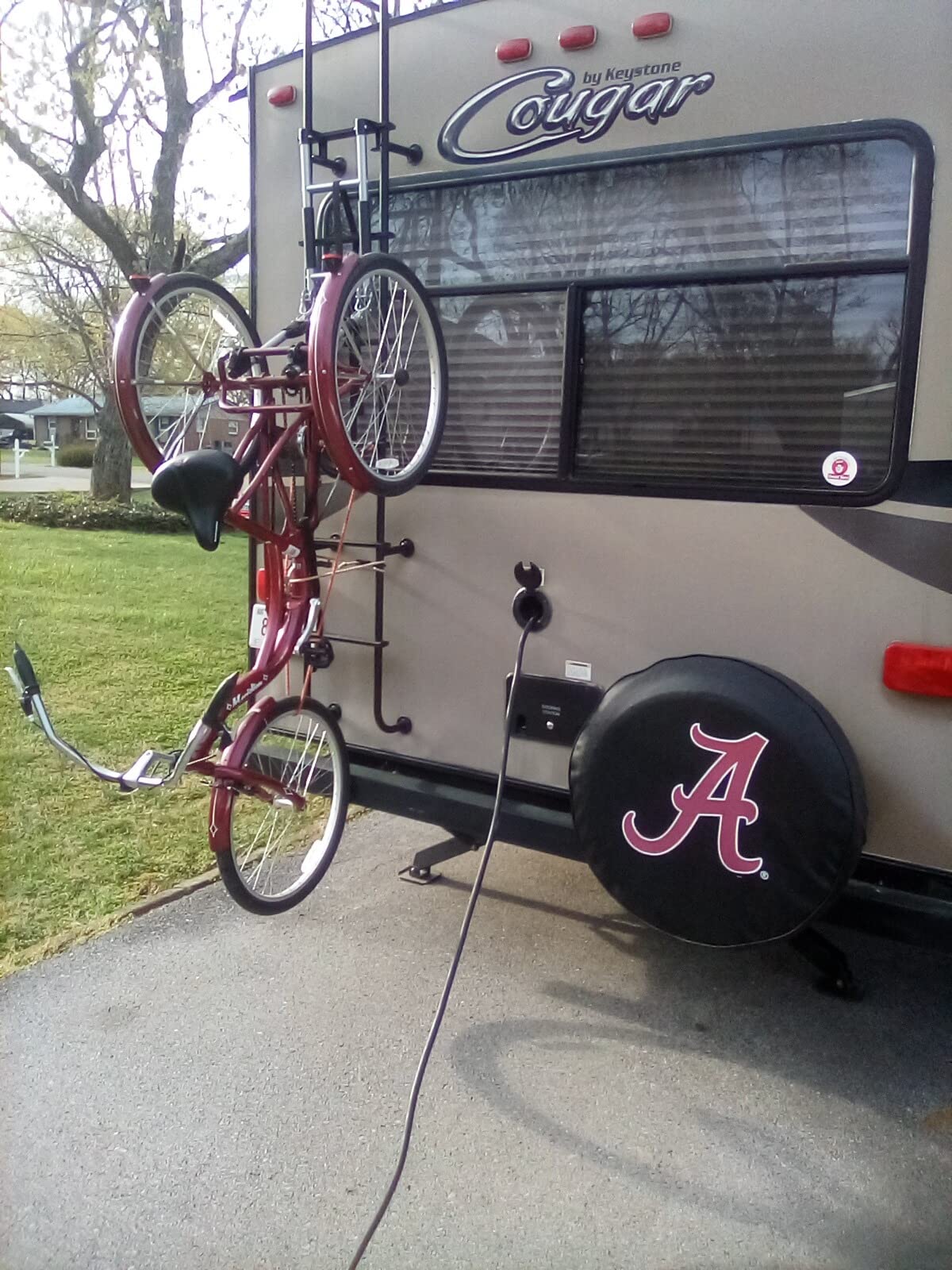 Camco RV Camper Ladder Mount Folding Bike Rack, Heavy-Duty Steel, 51492 customer photo 2