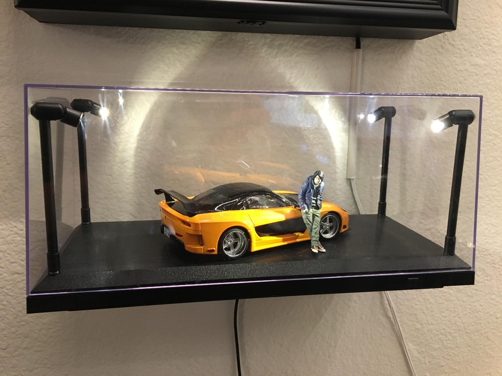 1:18 Illumibox acrylic black base display case, w/ LED lights customer photo 2