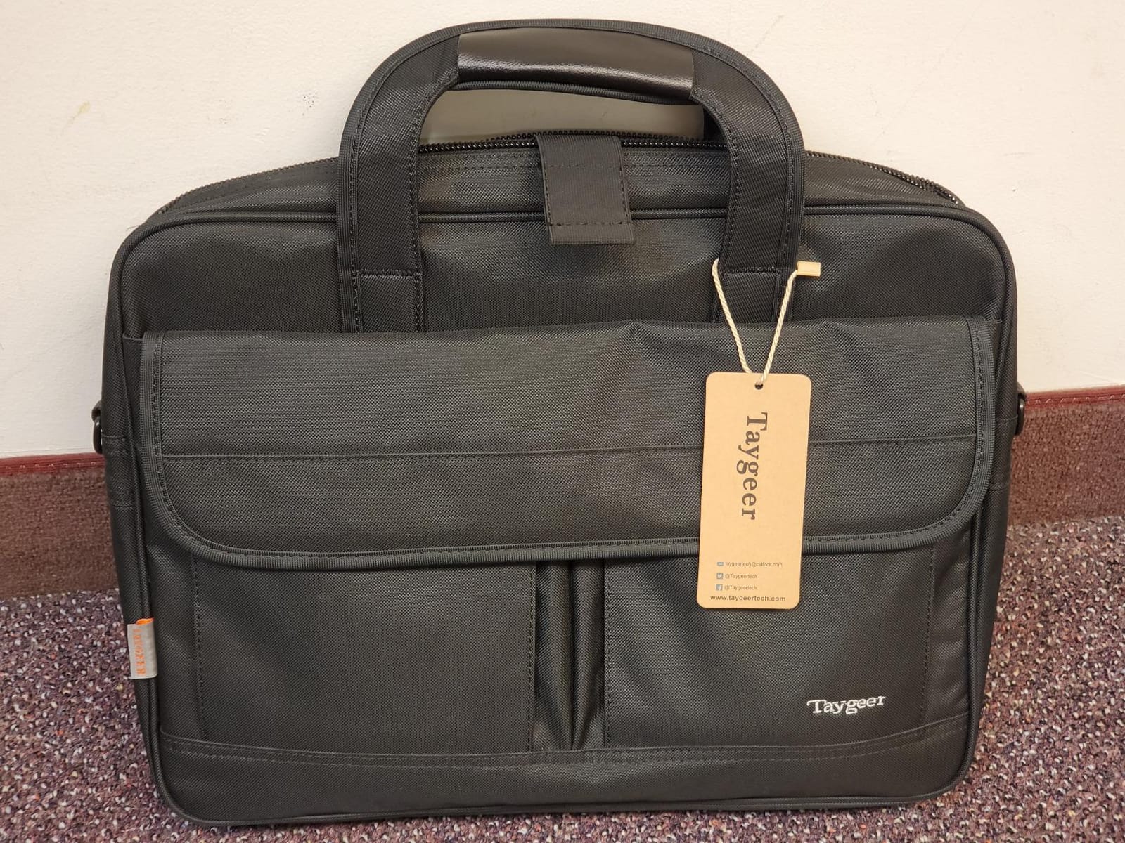 Taygeer Laptop Bag 15.6 Inch, Business Briefcase Gifts for Men Women, Black customer photo 1