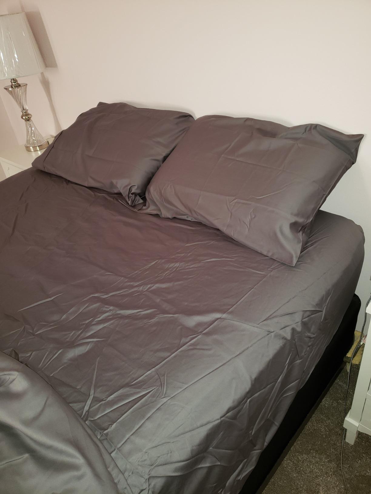 Threadmill 800 Thread Count Cotton Queen Sheet Set, Sateen, Solid, White customer photo 2