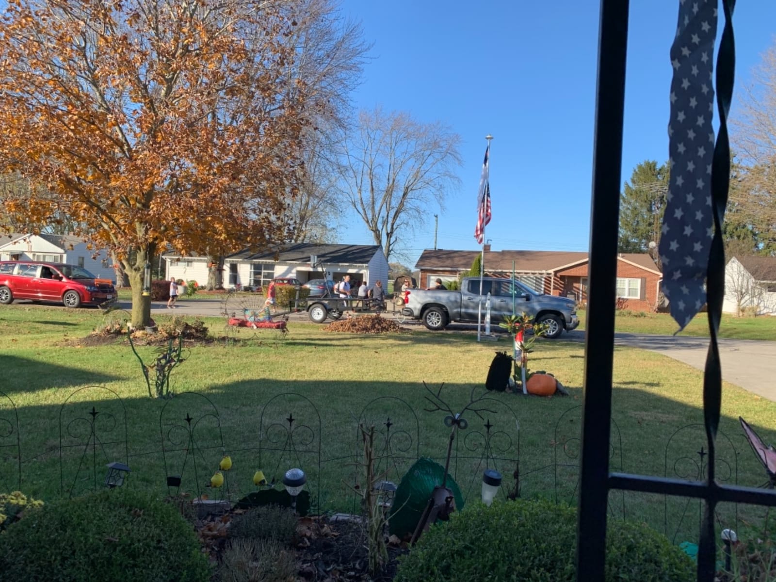 25FT Telescopic Flag Pole with Solar Lights – Outdoor Flagpole Kit customer photo 2