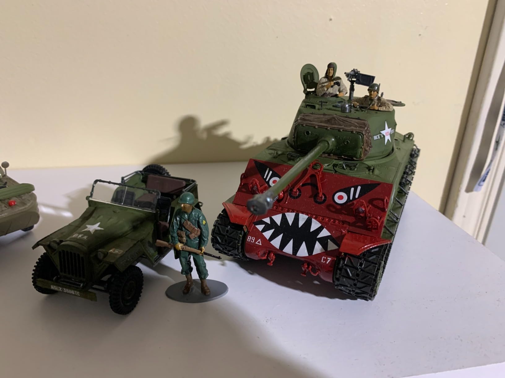 Tamiya 35359 1/35 US Medium Tank M4A3E8 Sherman Plastic Model Kit customer photo 2
