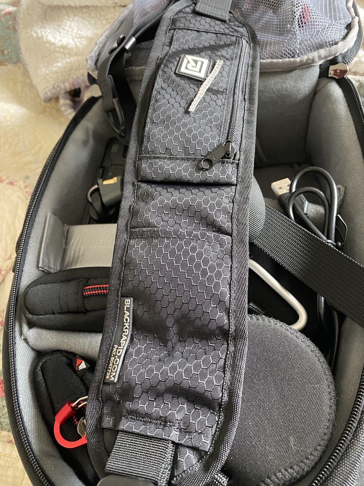 BLACKRAPID RS-4 Retro Classic, Original Camera Sling Design, Strap for DSLR, SLR and Mirrorless Cameras, for Right-Handed and Left-Handed Photographers, with On-The-Fly Sling Length Adjuster customer photo 2