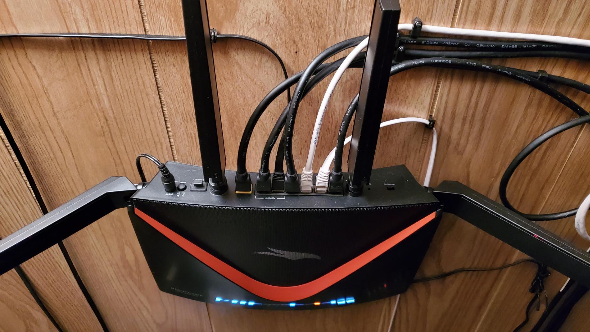 NETGEAR Nighthawk Pro Gaming XR700 WiFi Router with 6 Ethernet Ports and Wireless speeds up to 7.2 Gbps, AD7200, Optimized for The Lowest ping customer photo 1