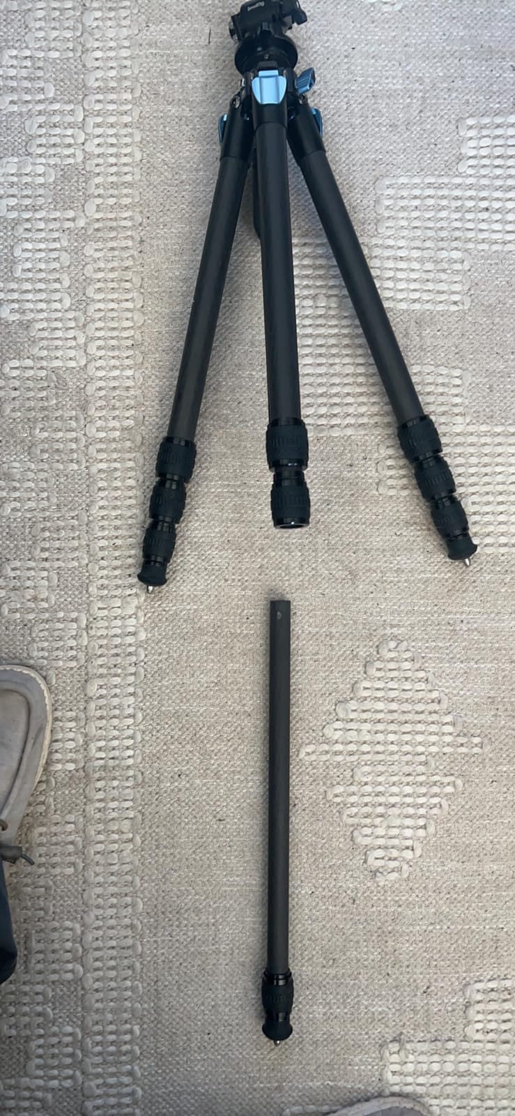 SIRUI AM-124 Carbon Fiber Tripod with AM-5VX Fluid Head customer photo 1