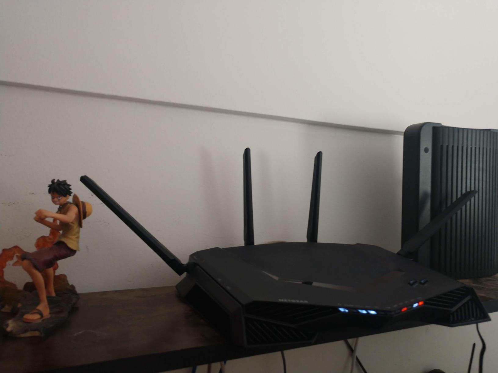NETGEAR Nighthawk Pro Gaming XR500 WiFi Router with 4 Ethernet Ports and Wireless speeds up to 2.6 Gbps, AC2600, Optimized for Low ping (Renewed) customer photo 2