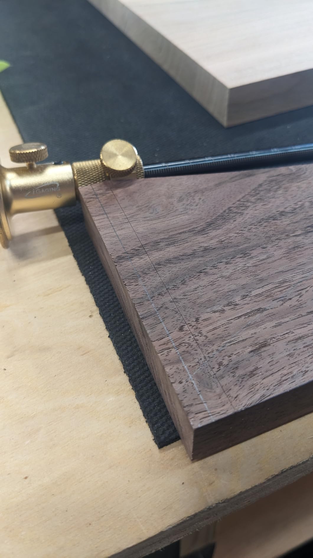 iGaging Wheel Marking Gauge Micro-Adjust Precision Woodworking 1/32nd Inch & 1 mm Scale customer photo 1