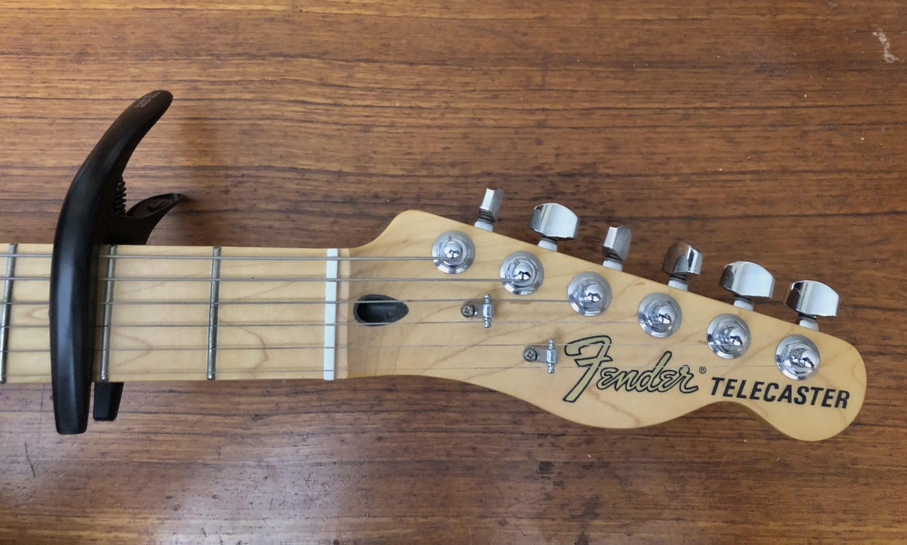Ernie Ball Axis Dual Radius Capo, Black Satin (P09600) customer photo 2