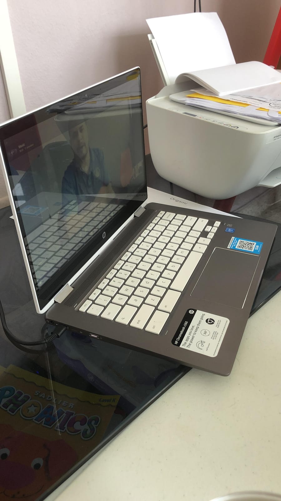 HP Chromebook x360 14-inch HD Touchscreen Laptop, Intel Celeron N4000, 4 GB RAM, 32 GB eMMC, Chrome (14b-ca0010nr, Ceramic White/Mineral Silver) customer photo 2