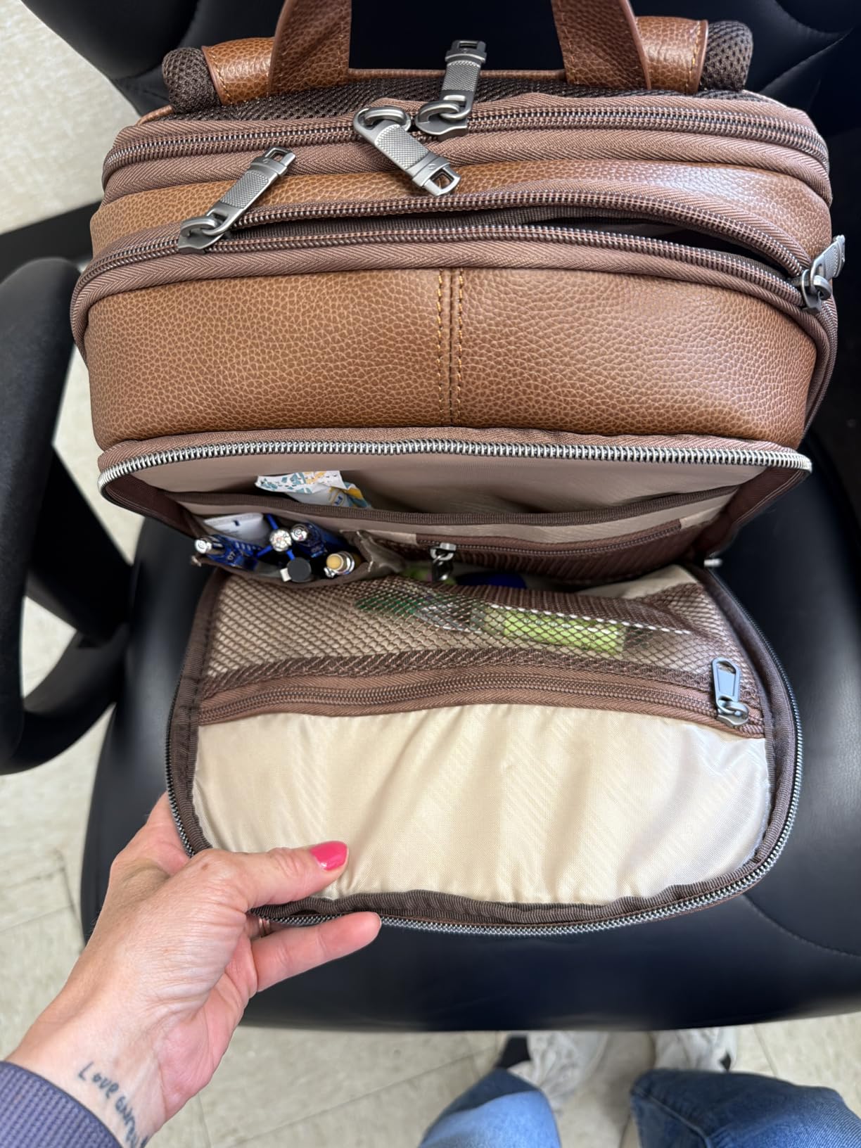 Samsonite Classic Leather Slim Backpack customer photo 1