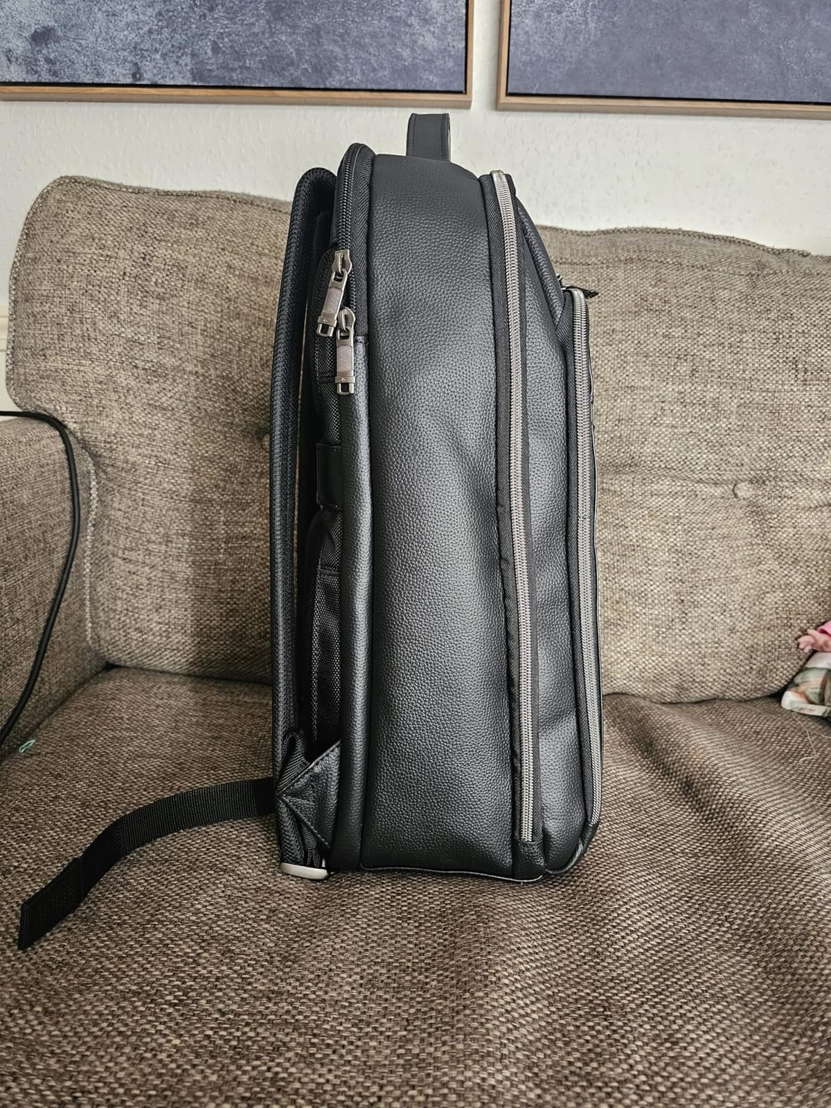 Samsonite Classic Leather Backpack, Black, One Size customer photo 2