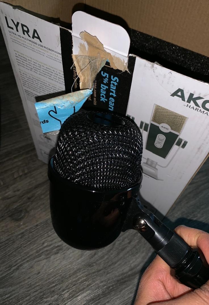 AKG Pro Audio Lyra Ultra-HD USB C Microphone for Recording, Streaming, Gaming, Podcasting, ASMR on PC and Mac, Condenser Mic for Laptop or Computer, Adjustable Stand, Plug and Play – Blue and Silver customer photo 1
