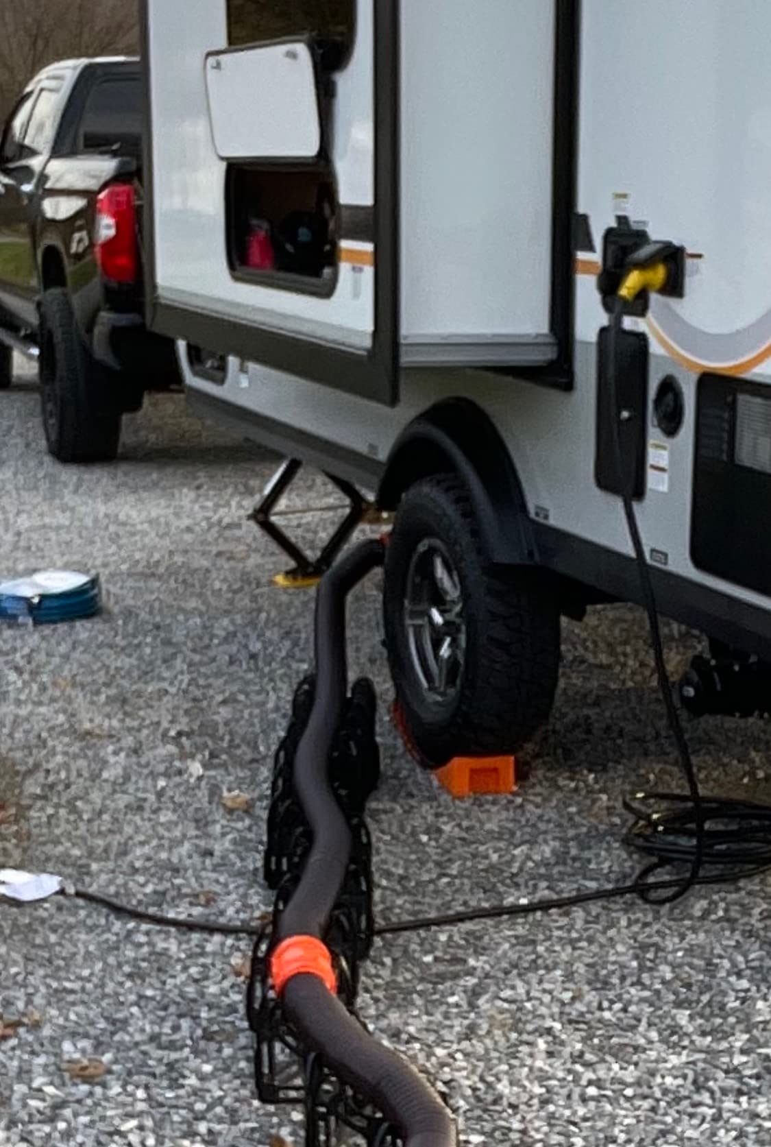 CARMTEK Camper Leveler Kit - Curved RV Levelers with Camper Wheel Chocks for Travel Trailers | Faster Camping Leveling Than RV Leveling Blocks (1 Pack) customer photo 2