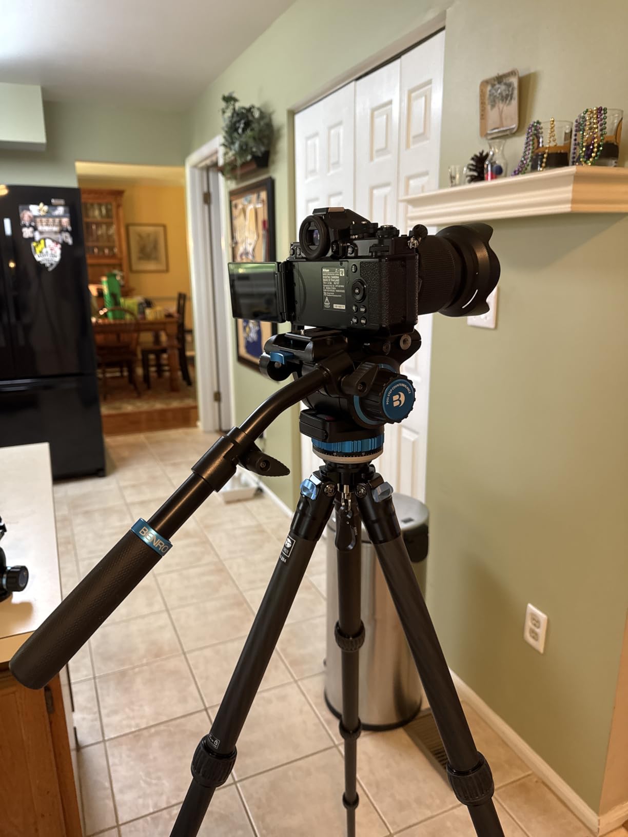 Benro S6 PRO Flat Base Fluid Video Head, 13.2 lb Max, 6 Step Counterbalance (0-5), 1/4