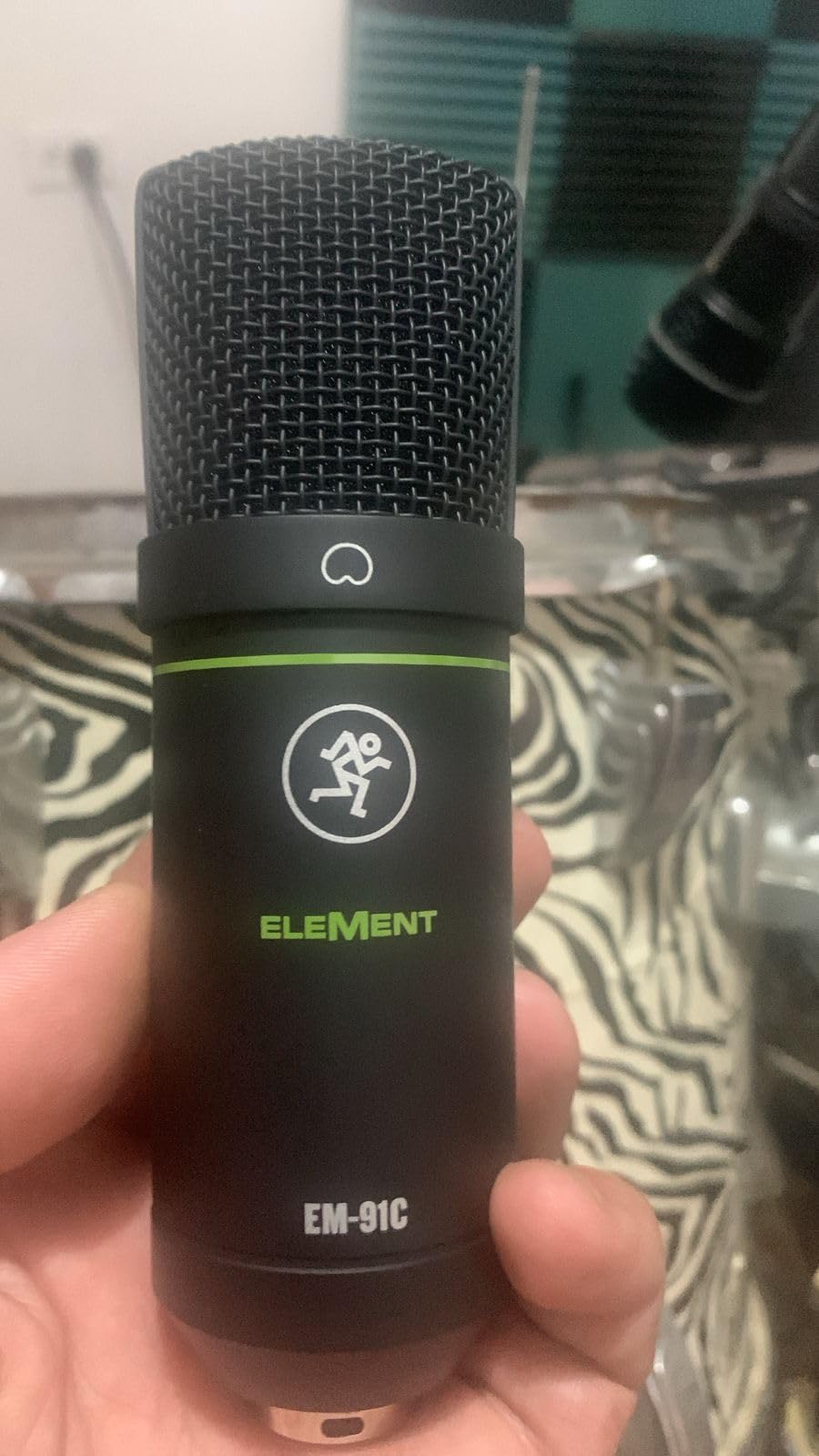 Mackie EM-Series, Large-Diaphragm Condenser Microphone (EM-91C) customer photo 2