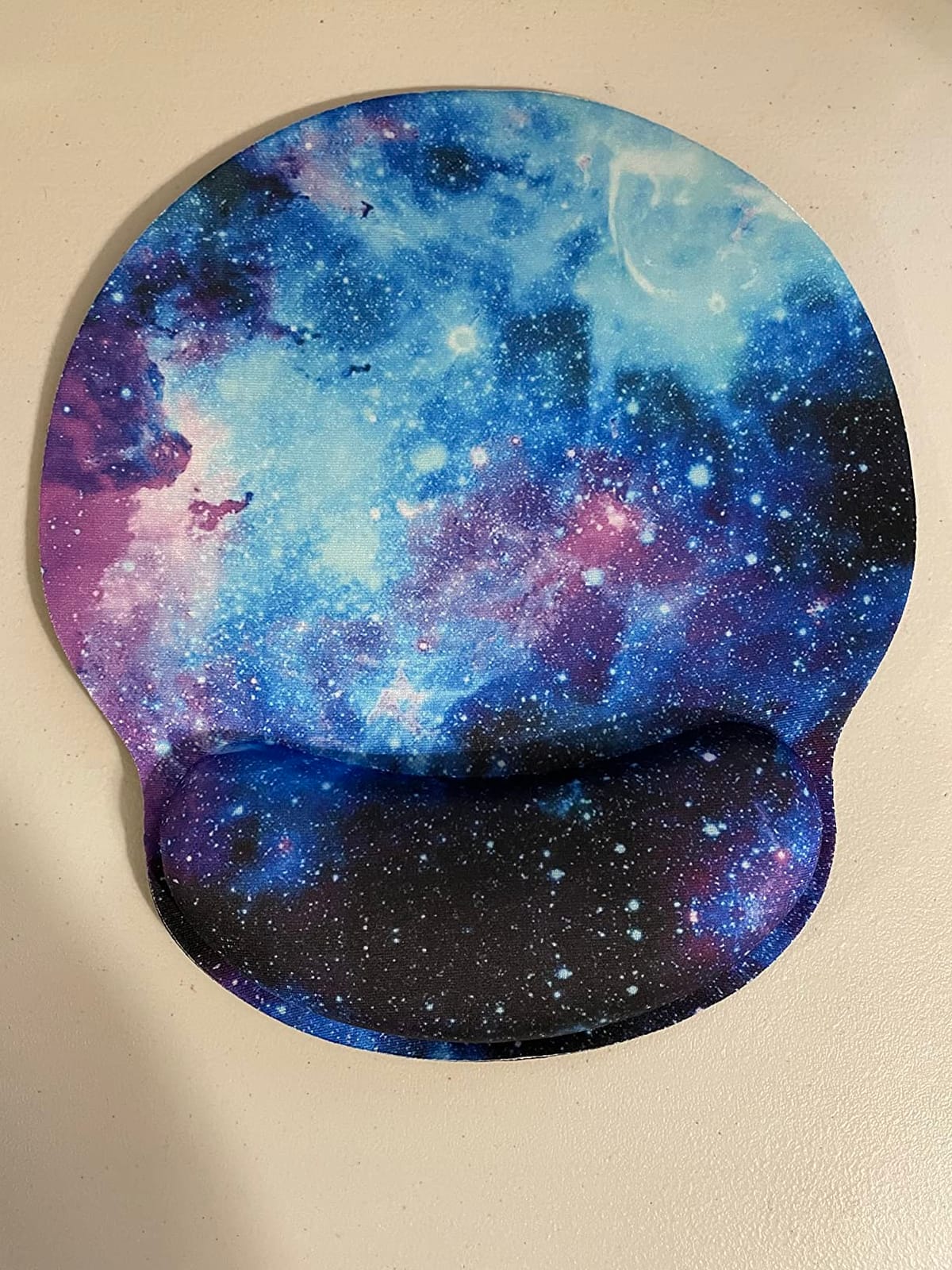 ToLuLu Mouse Pad with Wrist Rest Support, Gel Non-Slip Rubber Base Mousepad customer photo 1