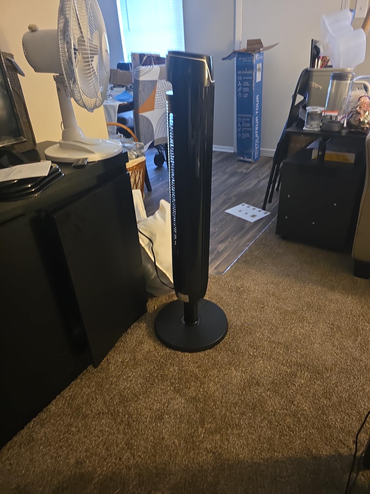 Senville Bladeless Oscillating Tower Fan for Bedroom, Remote, Quiet, Black customer photo 2