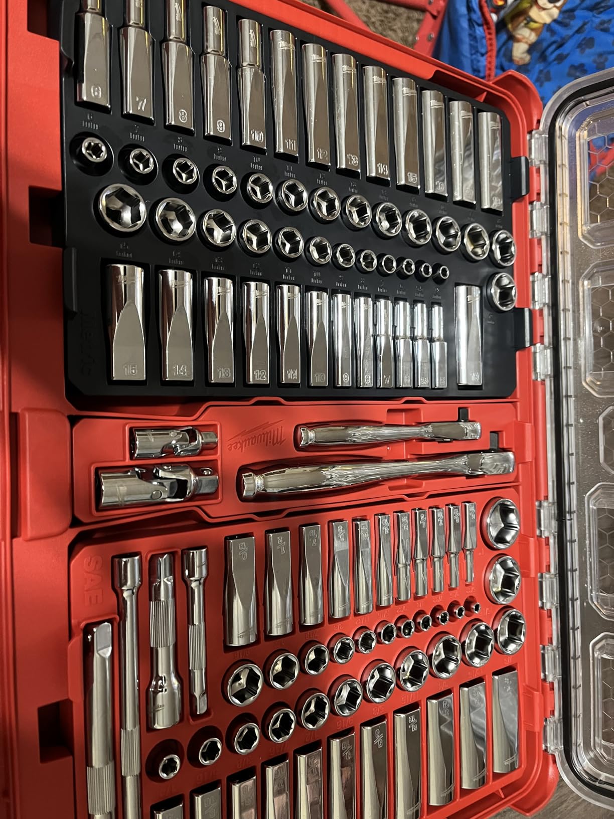 Milwaukee Electric - 1/4-3/8 106PC Rat. and Socket Set in PKOUT SAE-MM customer photo 2