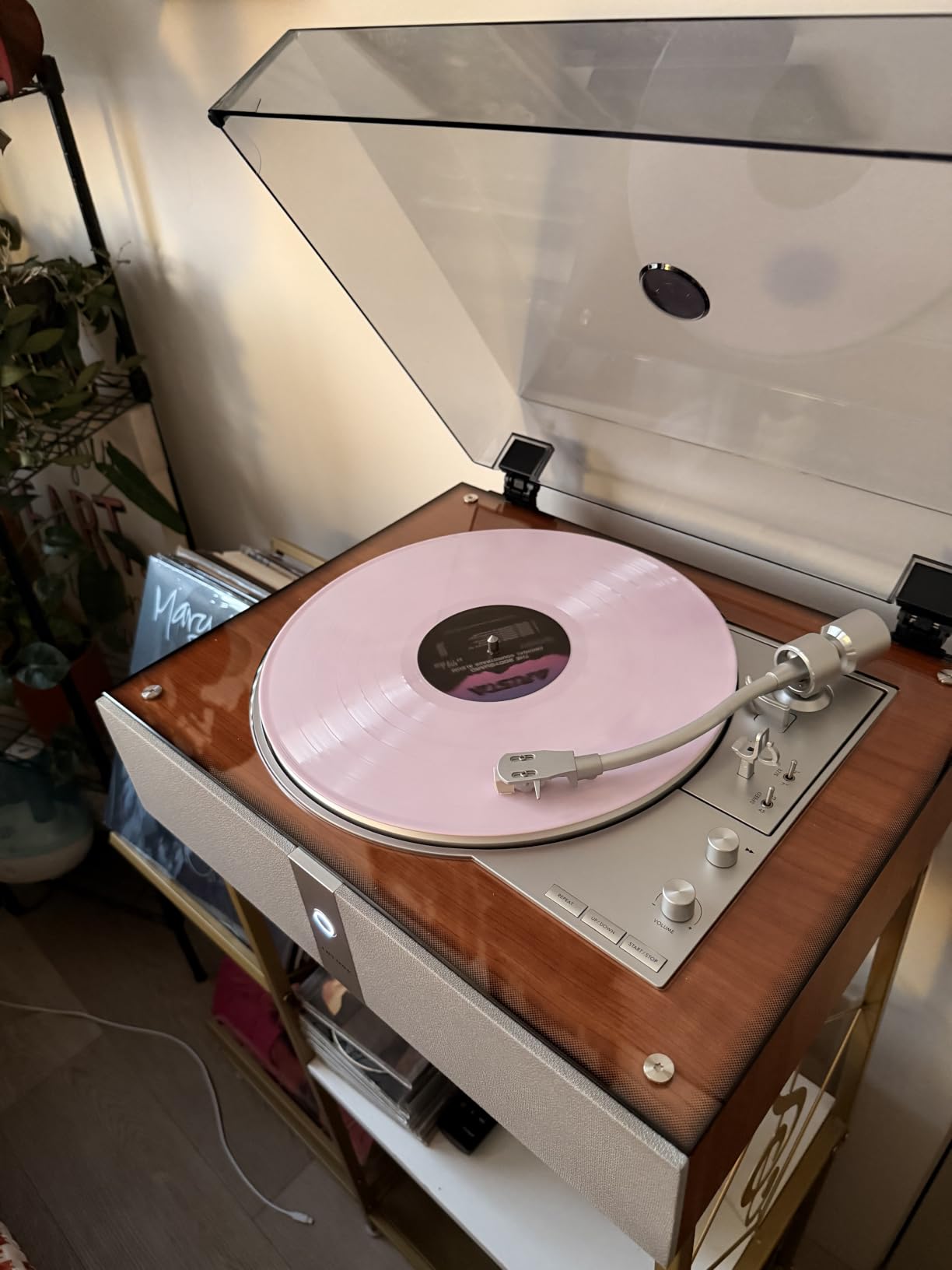 1 BY ONE Fully Automatic Record Player, All-in-One Vinyl Turntable | Automatic Repeat Function, Remote Control, Built in Speakers & DSP, Phono Preamp, AT-3600L Cartridge, Belt Drive 2-Speeds customer photo 2