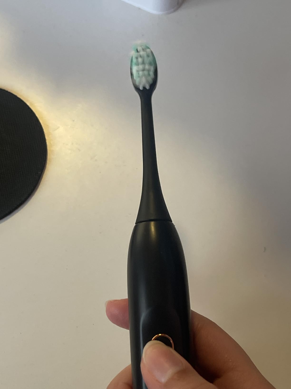 kingheroes Electric Toothbrush Set, Comes with 8 Brush Heads & Travel Case,4 Modes with 2 Minutes Built in Smart Timer, One Charge for 60 Days, 42000 VPM Motor (Black) customer photo 1