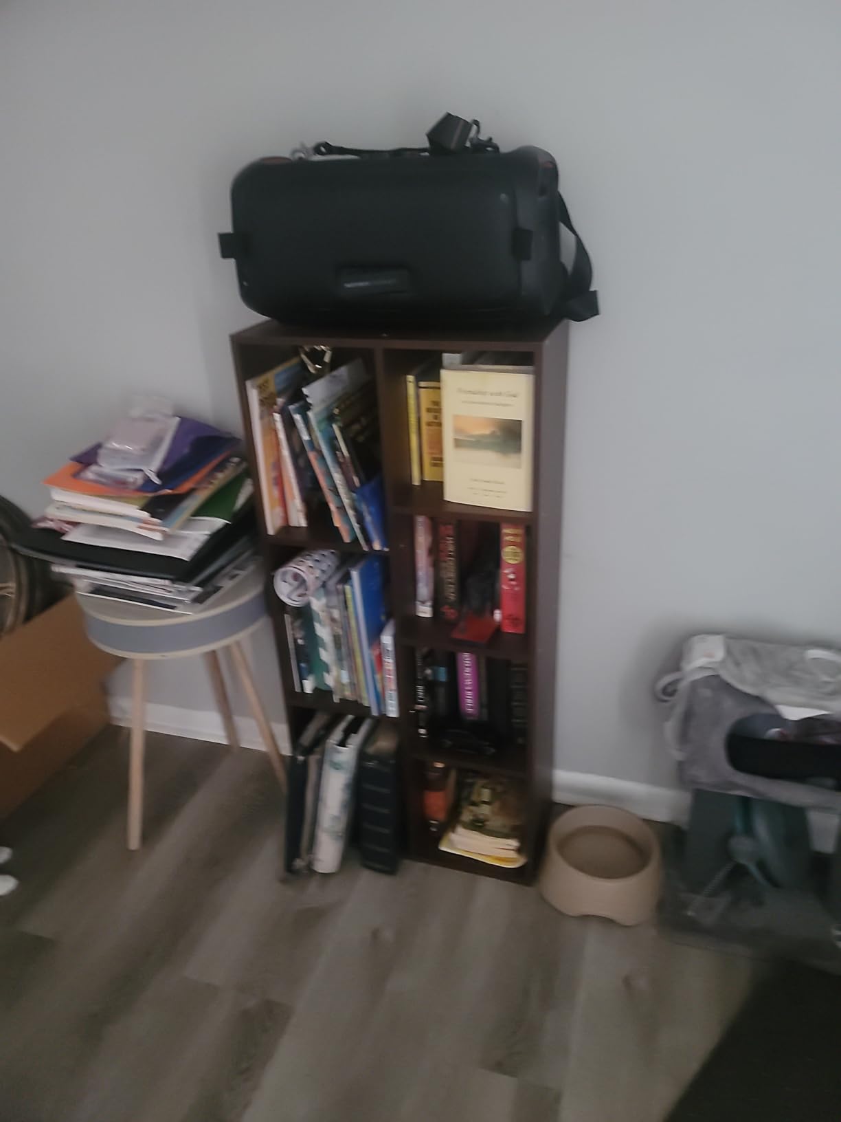 Amazon Basics 7 Cube Organizer Bookcase, Storage Shelf for Home and Office, Display Storage Organizer, Sturdy with Easy Assembly, 9.25
