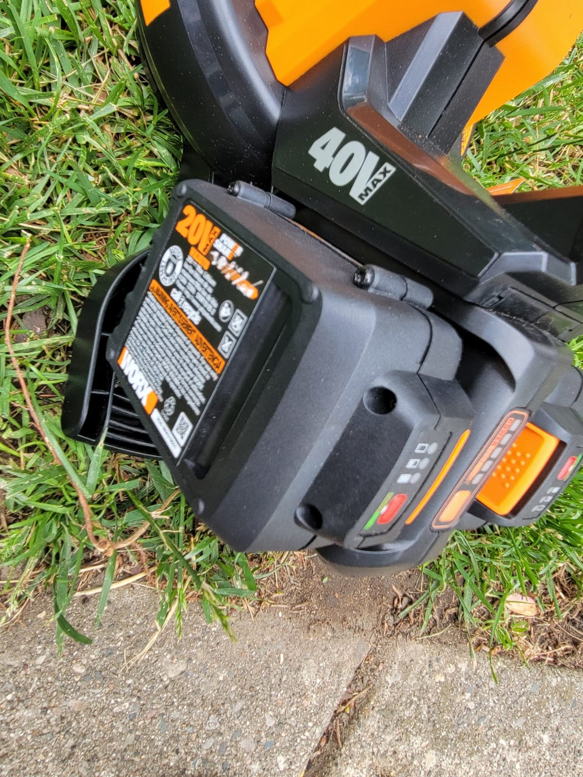 WORX 40V 3-in-1 Cordless Leaf Blower/Leaf Vacuum/Leaf Mulcher, WG583 customer photo 2