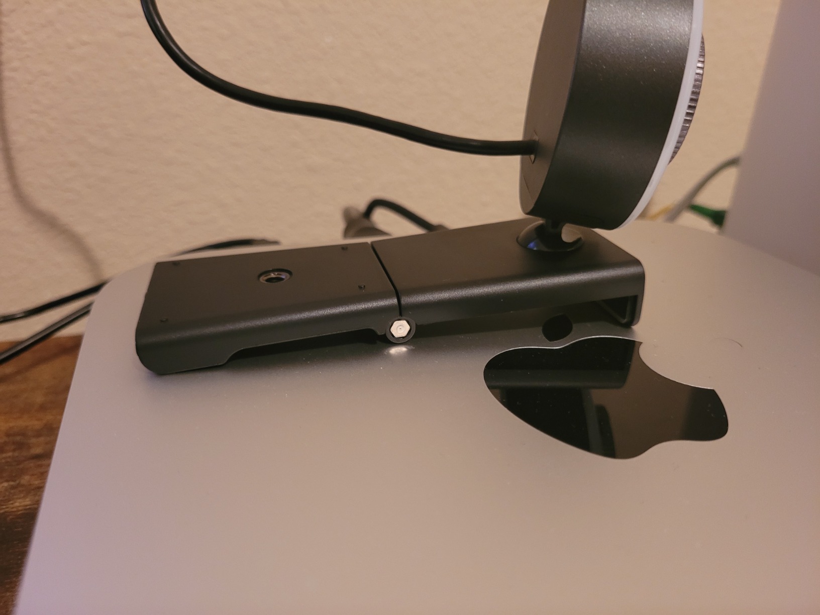 NexiGo N960E 1080P 60FPS Webcam with Light, Software Included, Fast AutoFocus, Built-in Privacy Cover, USB Web Camera, Dual Stereo Microphone, for Zoom Meeting Skype Teams Twitch customer photo 1