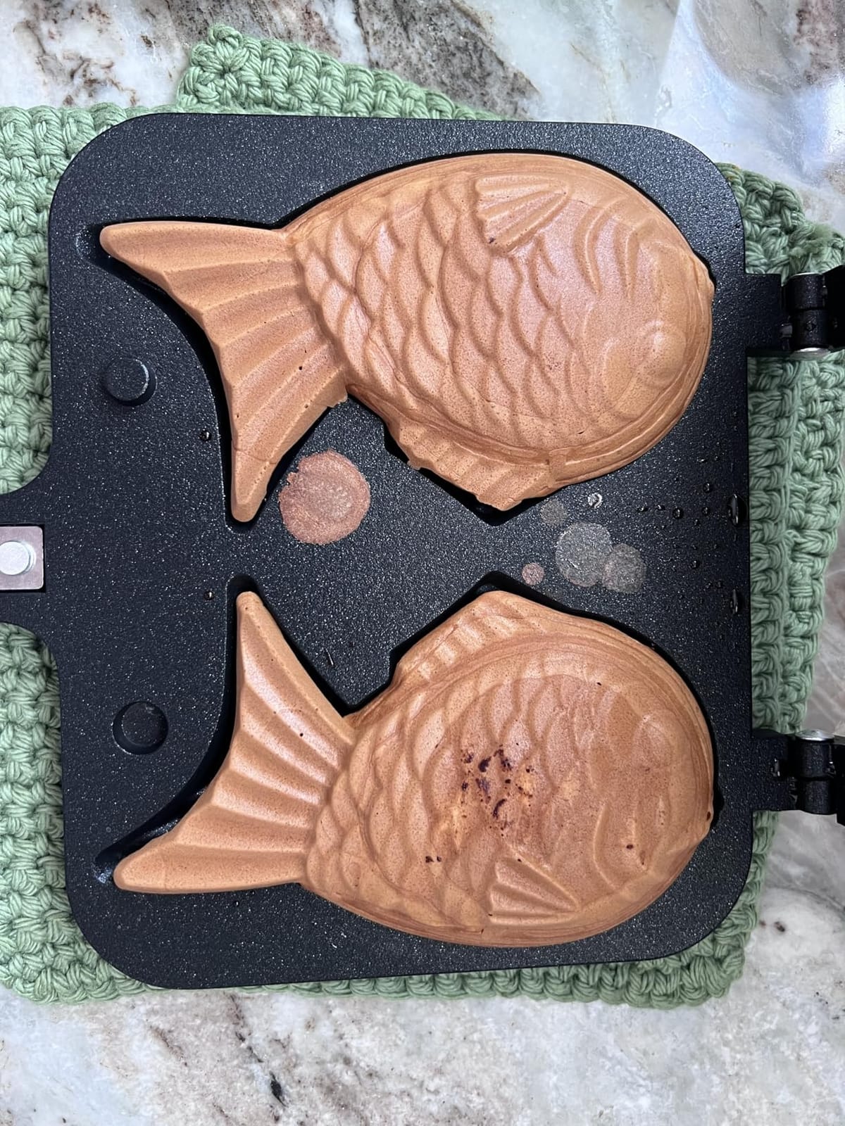 ZOOFOX Taiyaki Fish-shaped Cake Pan, Non-stick Waffle Cake Maker with Long Handle, Pancake Baking Double Pan Mold customer photo 1