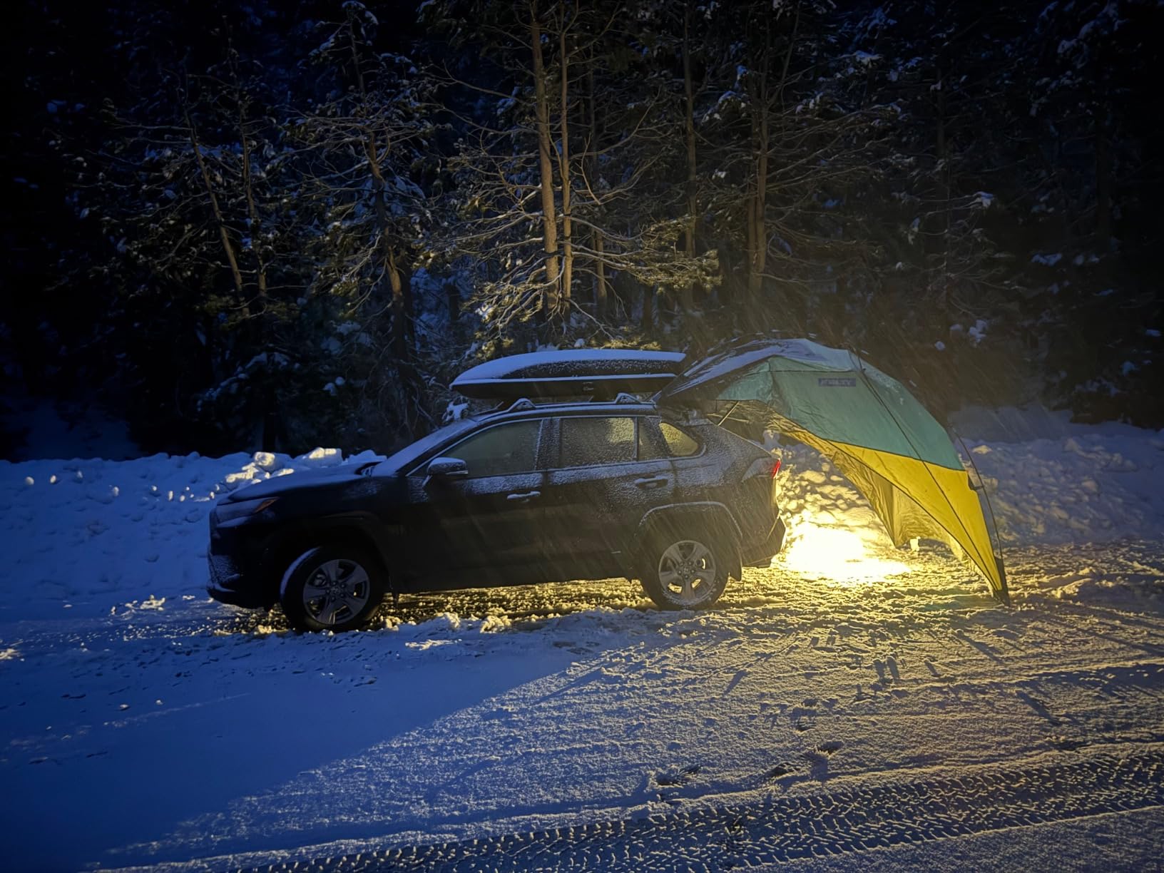 Kelty Sideroads Awning Shelter for Car Camping, Tailgating, and Summer Beach Trips, Protection from Elements and UV, Universal Mount, Sturdy Steel Frame, Easy Setup customer photo 2