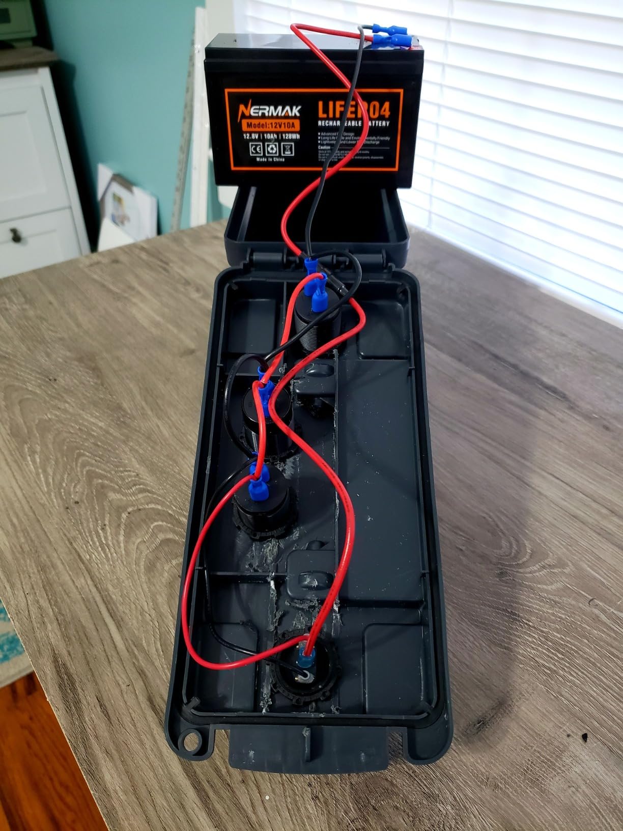 NERMAK 12V 10Ah Lithium LiFePO4 Deep Cycle Battery with 10A BMS,Lightweight customer photo 1