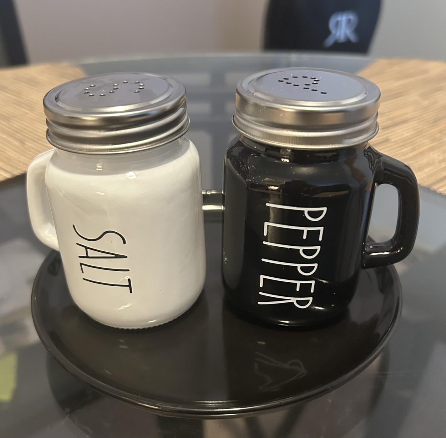 Salt and Pepper Shakers Set, ZOSUJO 4 oz Cute Salt Pepper Shaker, Kitchen Decor for Home Restaurants Wedding, Glass Black White Sets with Stainless Steel Lids customer photo 1
