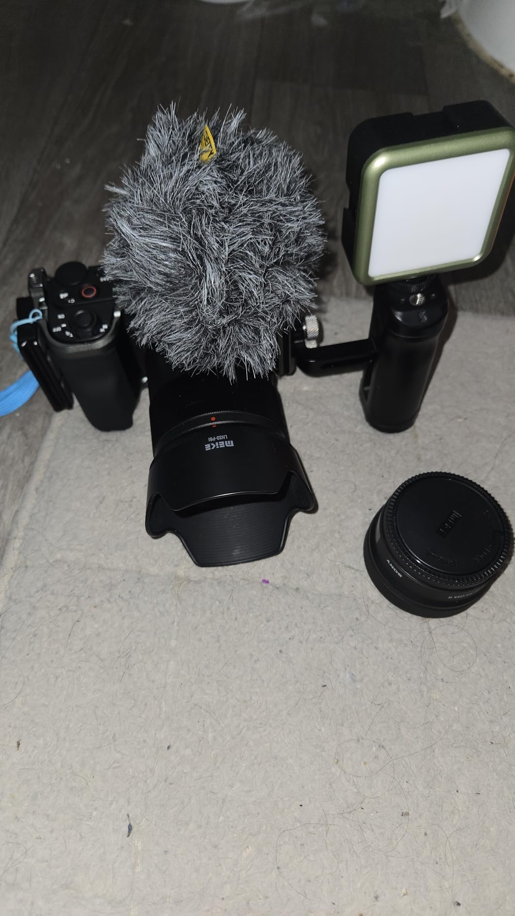 Deity V-Mic D4 Mini Supercardioid On-Camera Mic for DSLR & Vlog | 20mph Wind Rating, Plug-in Power, TRS/TRRS Cables, Dual-Track Input customer photo 1