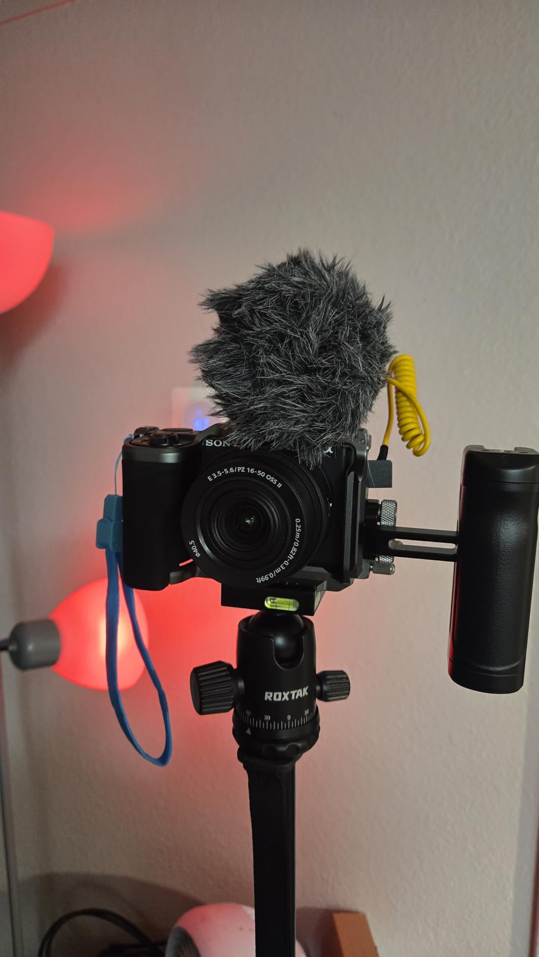Deity V-Mic D4 Mini Supercardioid On-Camera Mic for DSLR & Vlog | 20mph Wind Rating, Plug-in Power, TRS/TRRS Cables, Dual-Track Input customer photo 2