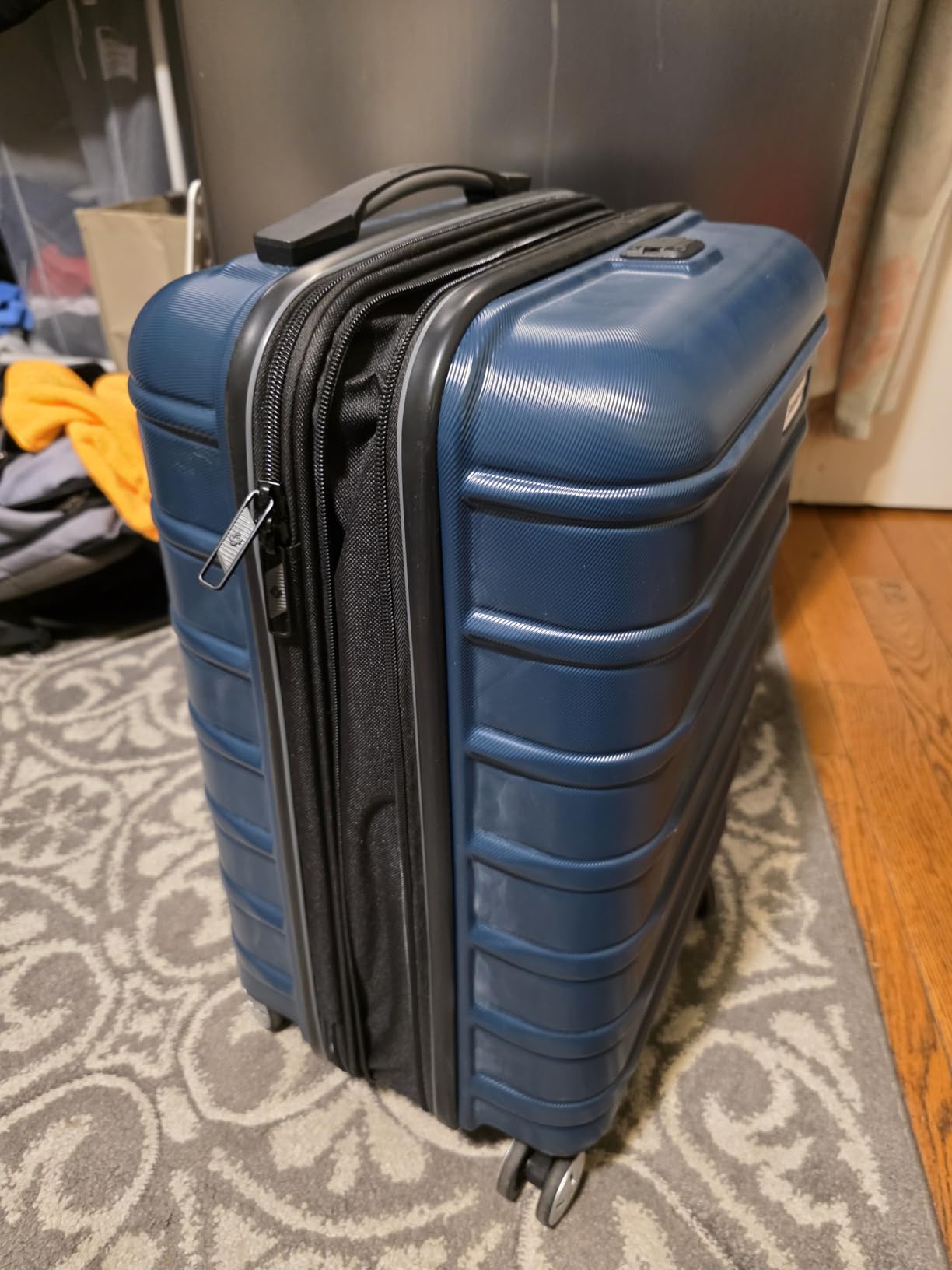 Samsonite Omni 2 Hardside 3 Piece Set - Includes Global Carry-On, Medium, & Large Checked Suitcases - 360° Dual Spinner Wheels - Integrated TSA Lock & Expansion - Amazon Exclusive - Lagoon Blue customer photo 2