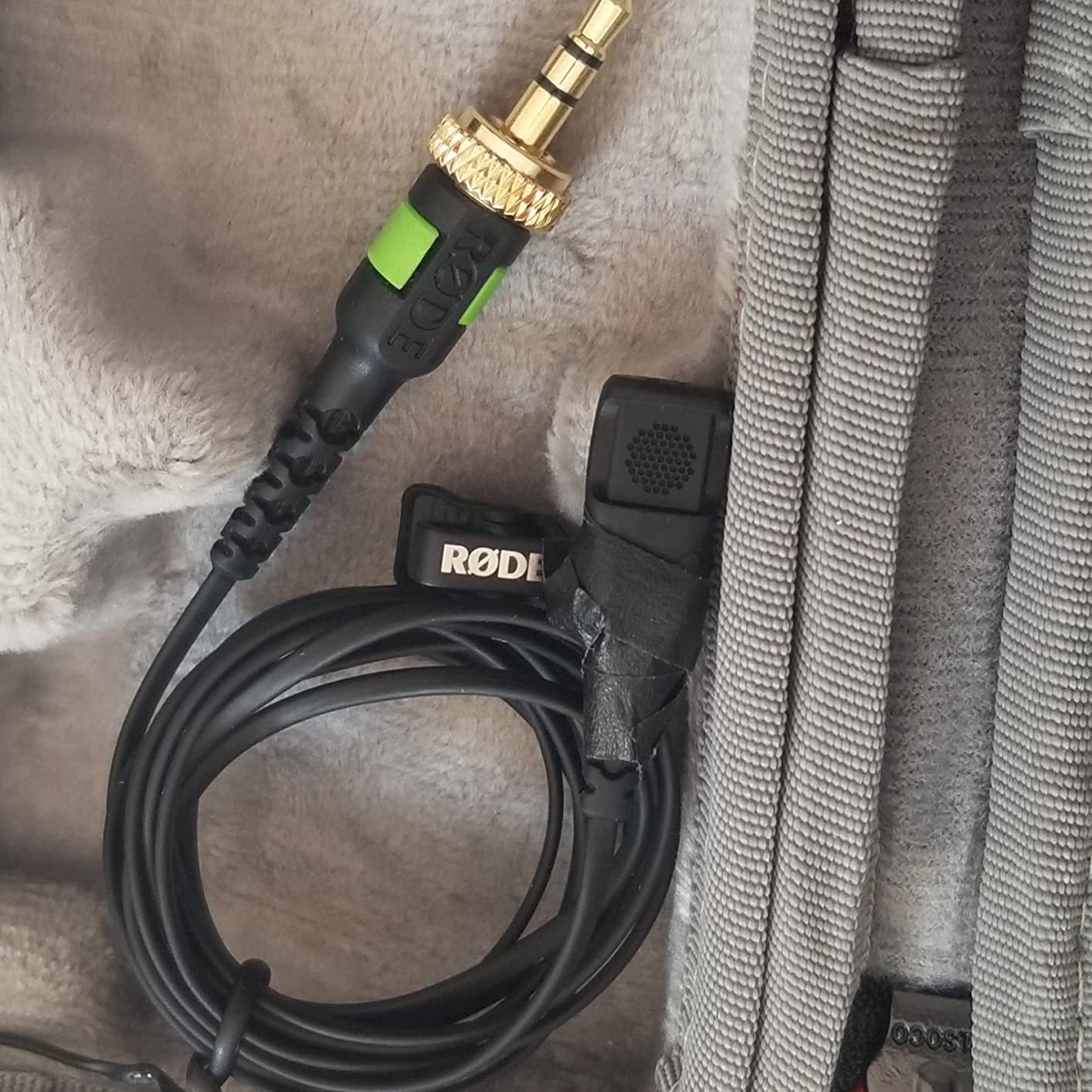 RØDE Lavalier II Ultra-Low-Profile Lavalier Microphone customer photo 1