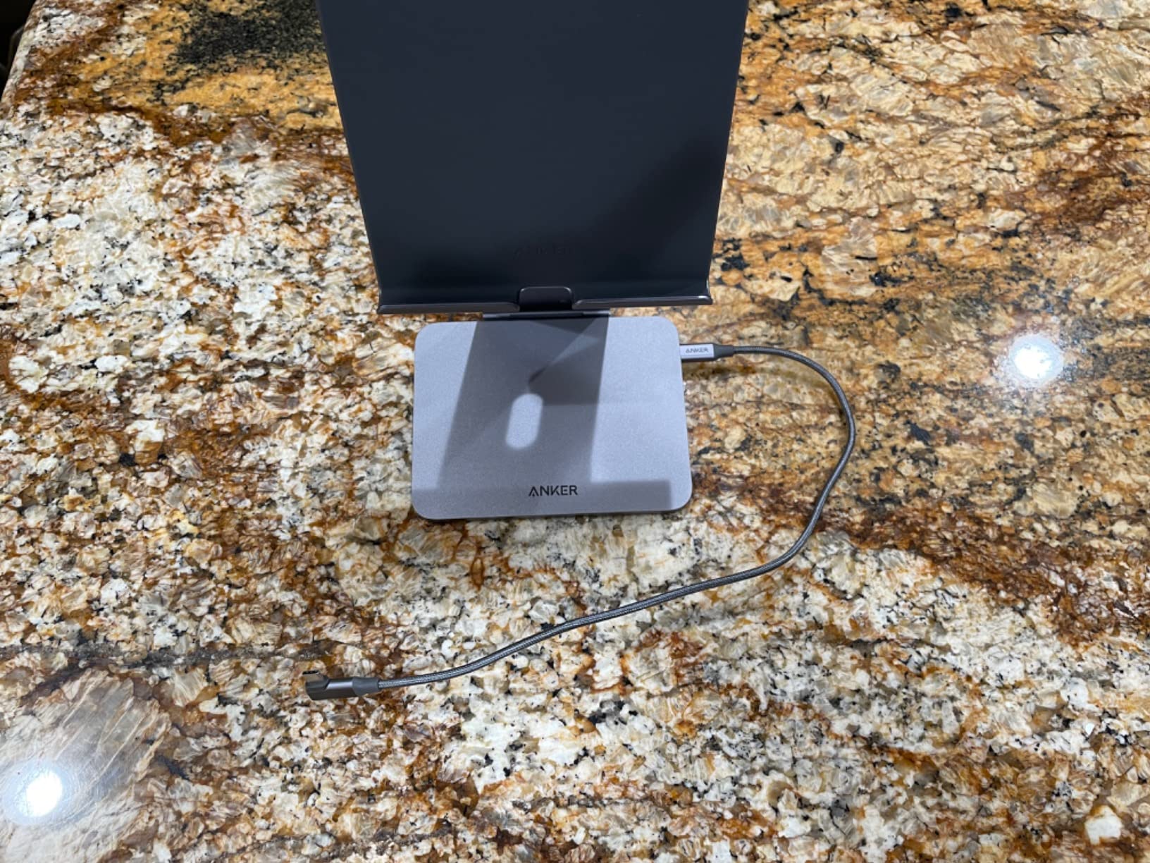 Anker USB C Hub for iPad, 551 USB-C Hub (8-in-1), with Foldable Tablet Stand, iPad Pro Dock, 4K HDMI, 2 USB-A Data Ports, for iPad Pro 5th Gen/iPad Air 5th Gen/iPad mini 6th and Later (Silver) customer photo 2