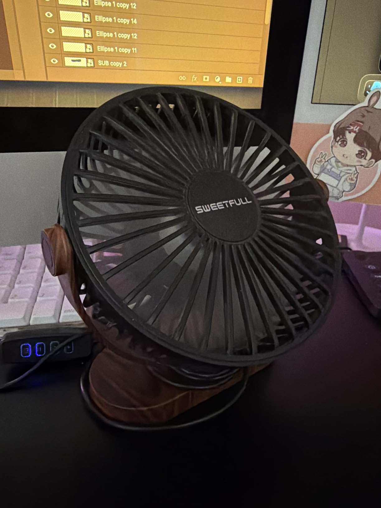 SWEETFULL Small USB Desk Fan, Desktop Table Fan, Quiet Office Mini - Black customer photo 2