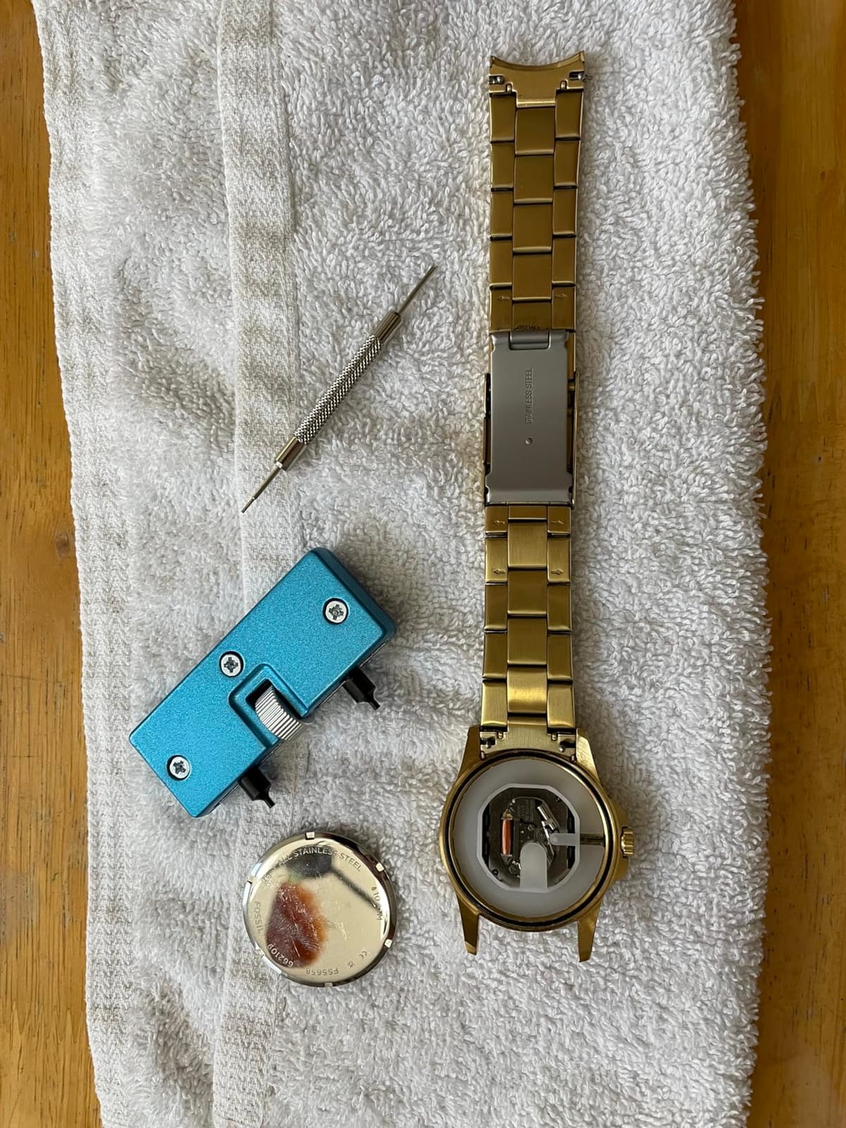 JOREST Watch Battery Replacement Kit, Watch Back Remover for Rotate Open Watch Cover, Watch Opening Tool, Watch Strap Removal, Watch Case Opener with Anti-scratch film, Spring Bar, Instruction Manual customer photo 2