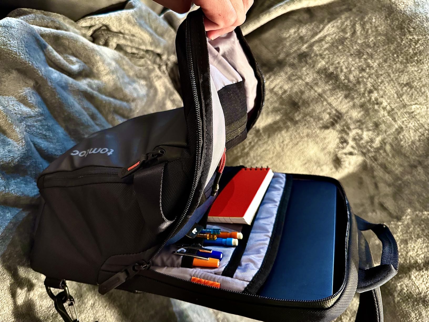 tomtoc 7L Sling Backpack Crossbody Bag for Men Women, EDC Daypack Chest Shoulder Bag for 14-Inch MacBook Pro M5/M4/M3/M2/M1, 13