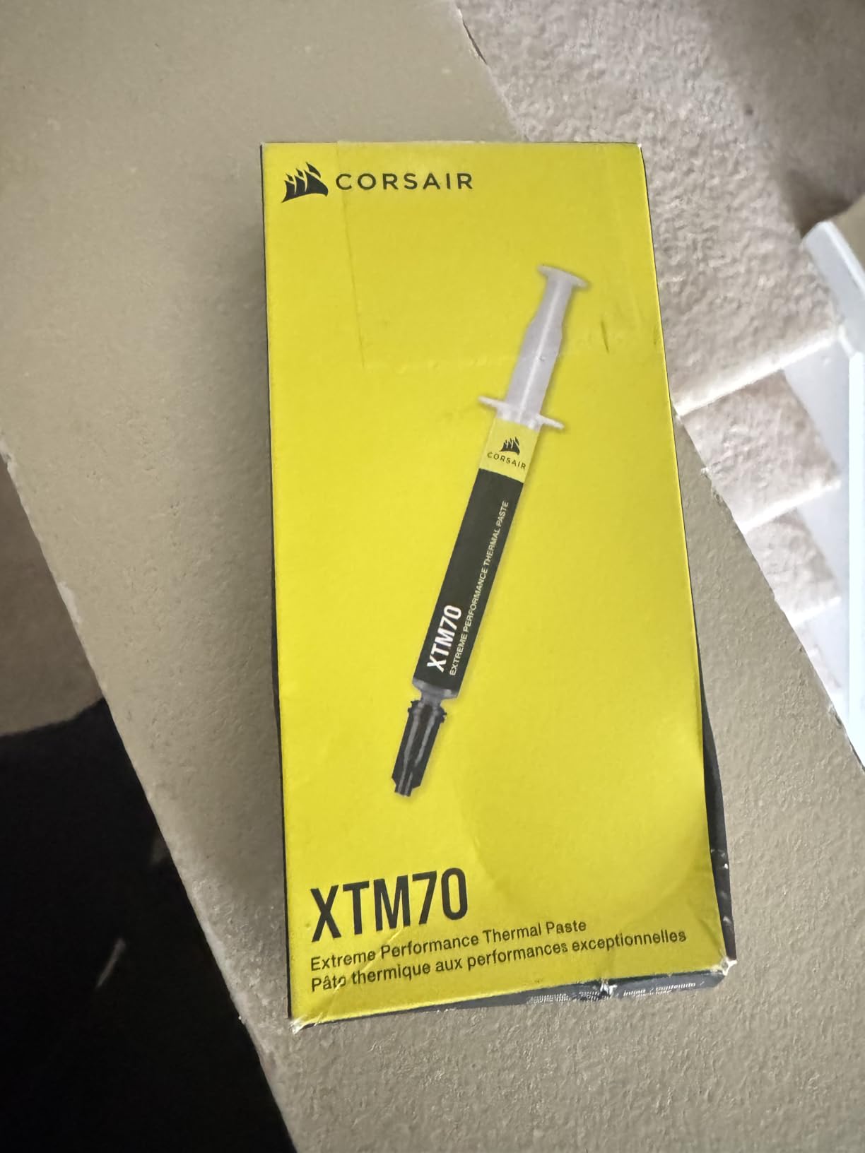 Corsair XTM70 Extreme Performance Thermal Paste, 3g for Intel & AMD Processors up to 250W+ TDP - Low Viscosity, Easy Application, Three Included Cleaning Wipes and Applicator Kit for Desktop customer photo 1