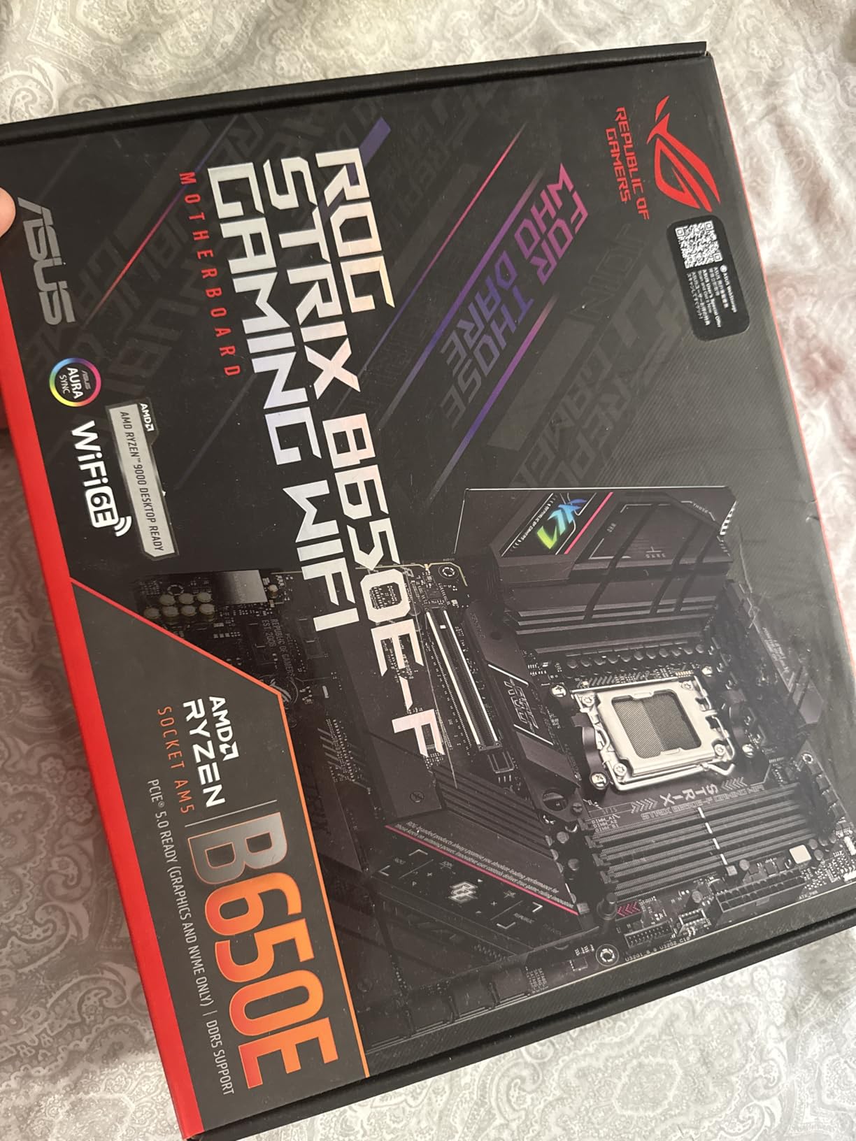 ASUS ROG Strix B650E-F Gaming WiFi AMD B650 AM5 Ryzen™ Desktop 9000 8000 & 7000 ATX Motherboard, 12+2 Power Stages, DDR5, 3X M.2 Slot, PCIe® 5.0, WiFi 6E, 2.5G LAN, USB 3.2 Gen 2x2 Type-C®, Aura Sync customer photo 2