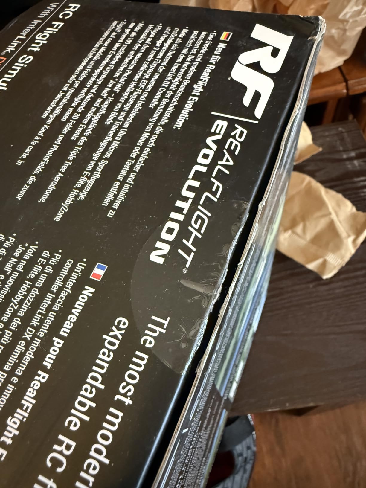 REALFLIGHT Evolution RC Flight Simulator Software with Interlink DX Controller Included RFL2000 Air/Heli Simulators Compatible with VR headsets Online Multiplayer Options customer photo 2