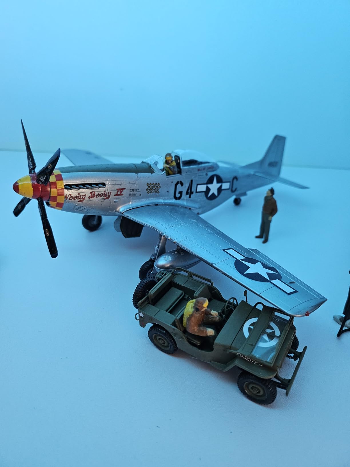 Tamiya 1/48 North American P-51D Mustang & 1/4-ton 4x4 Model Set customer photo 1