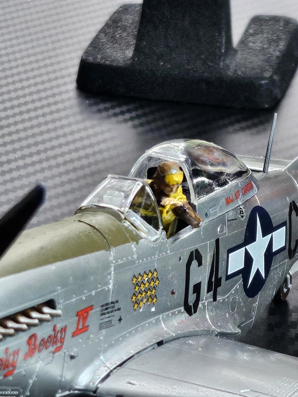 Tamiya 1/48 North American P-51D Mustang & 1/4-ton 4x4 Model Set customer photo 2