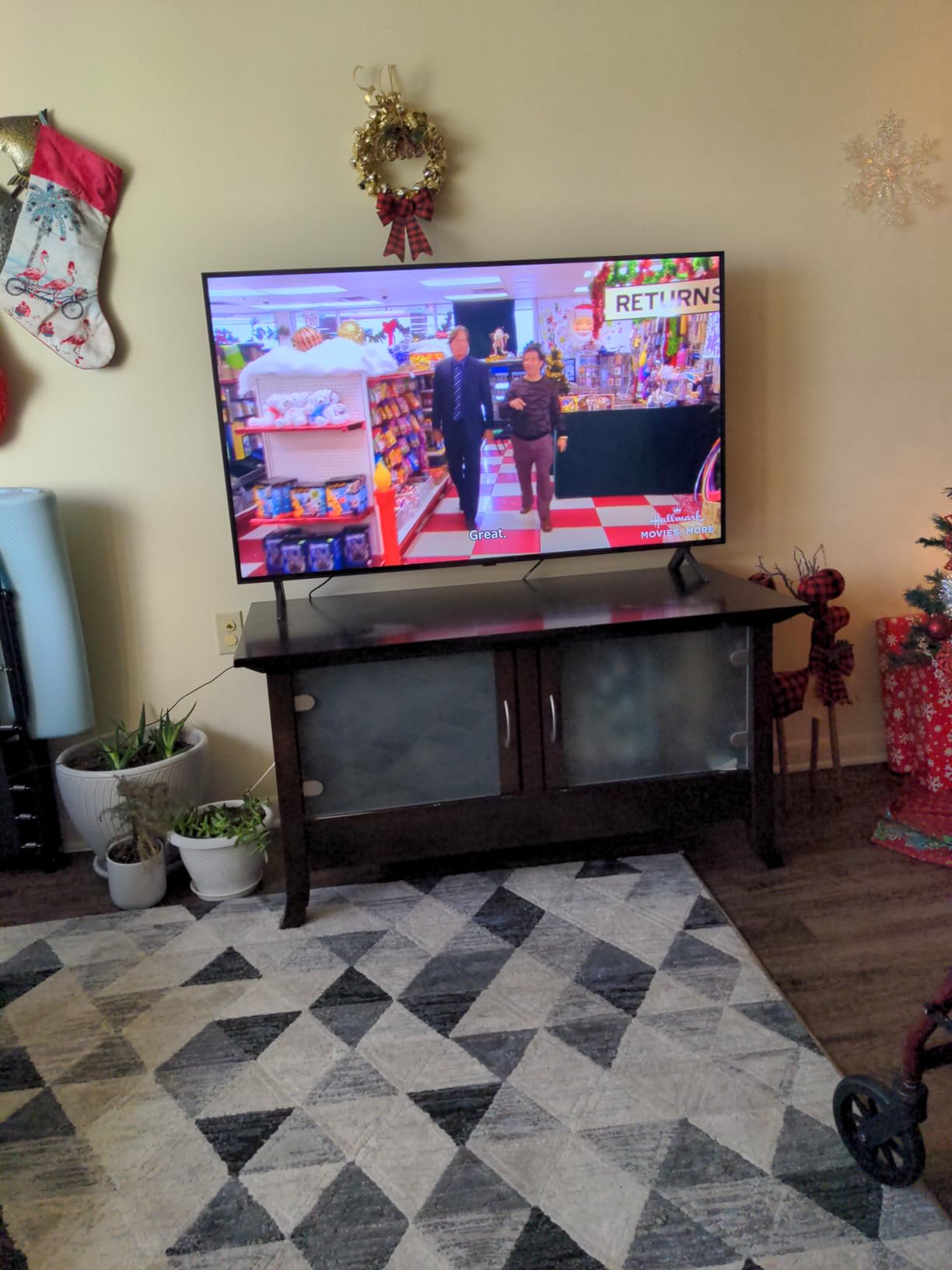 LG QNED80 Series 75-Inch Class QNED Mini LED Smart TV 4K Processor Smart Flat Screen TV for Gaming with Magic Remote AI-Powered 75QNED80URA, 2023 with Alexa Built-in customer photo 1