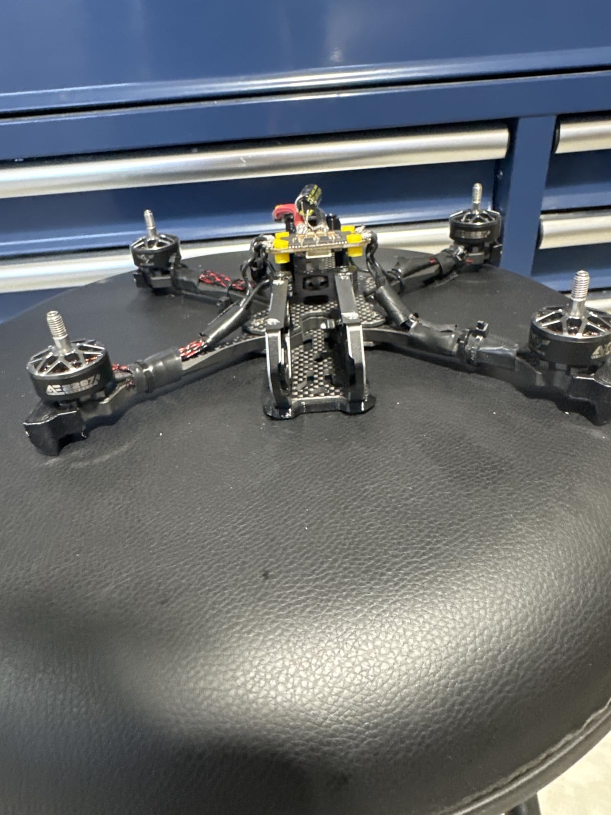 Axisflying 4pcs AE2207 V2 2207 1860KV 6S FPV Brushless Motor with 5mm Shaft for FPV Racing Drone Quadcopter customer photo 1