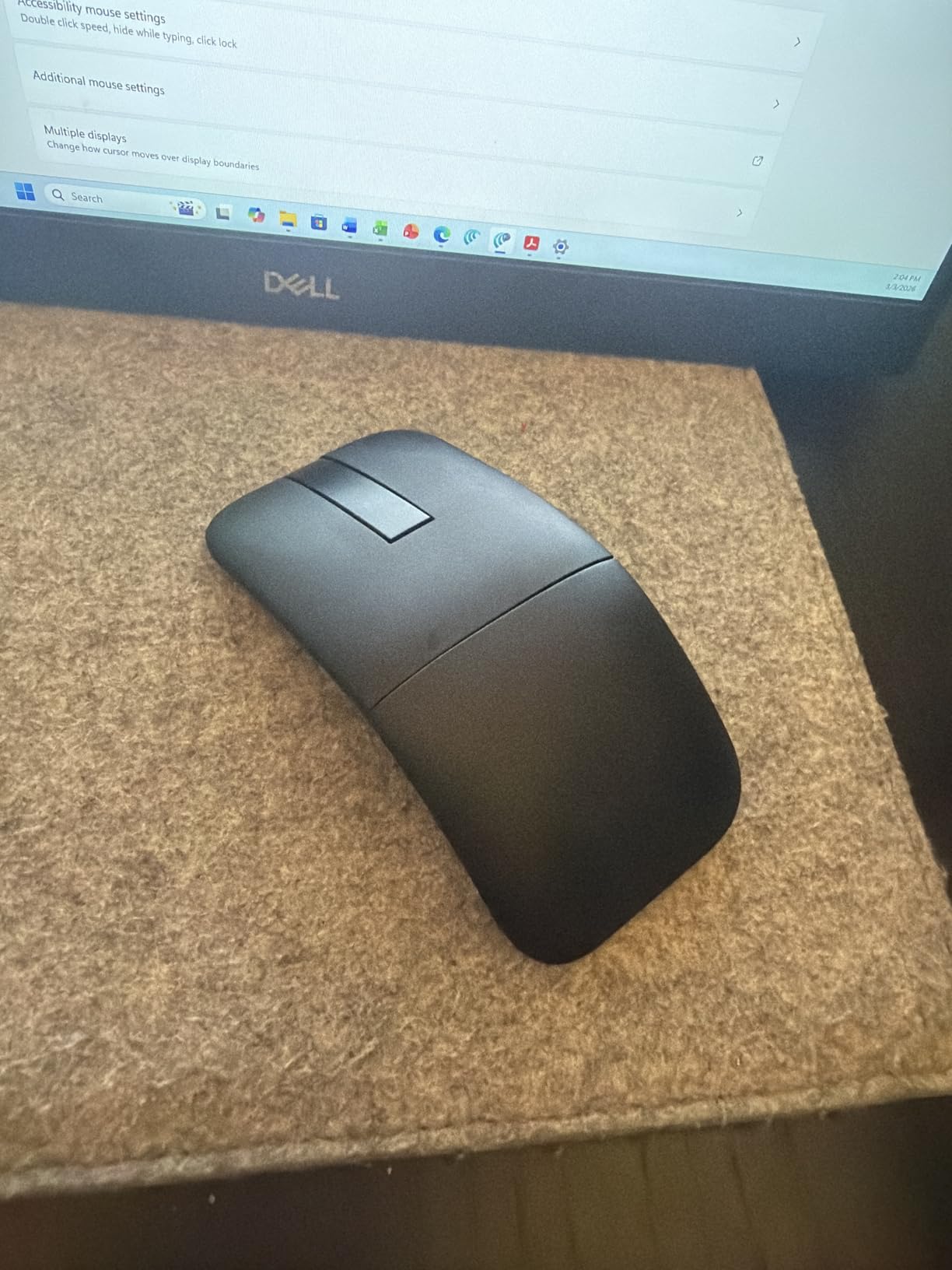 Dell Bluetooth Travel Mouse MS700, 4000 DPI, 2 Buttons customer photo 1