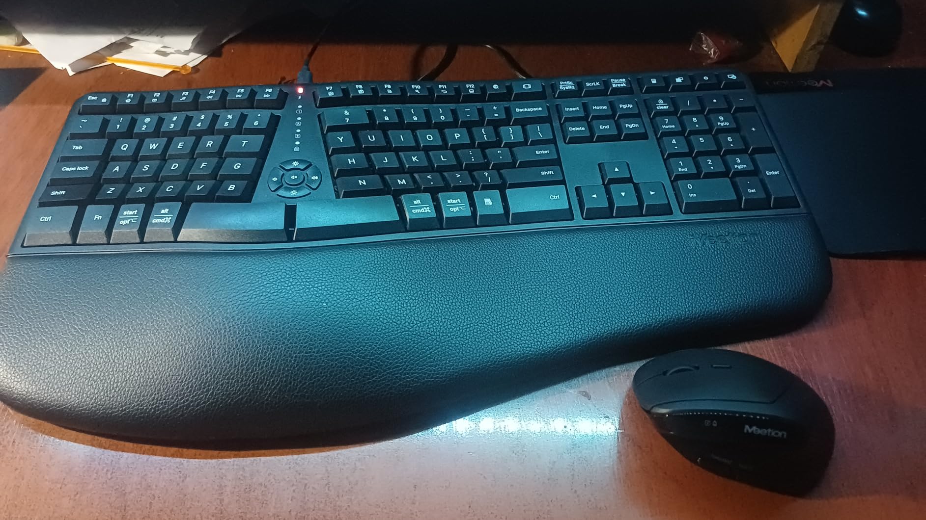 MEETION Ergonomic Keyboard and Mouse Combo, Split Design, Vertical Mouse customer photo 1