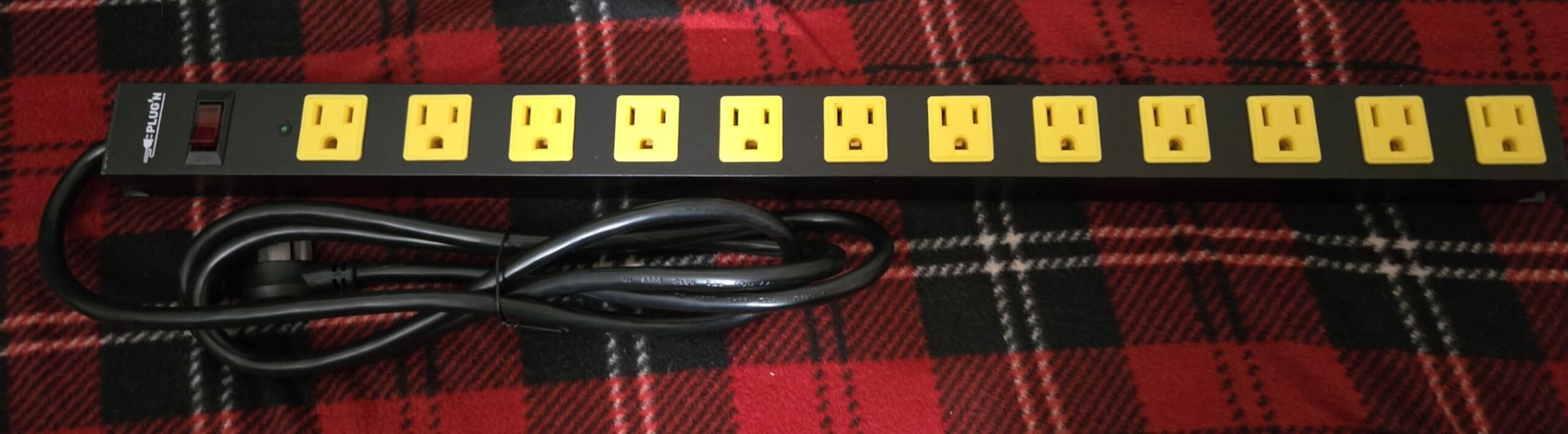 12 Outlet Long Power Strip, 2100 Joules Surge Protector, 6FT Power Cord, Wide Spaced Outlet Power Bar, Overload Protection Switch, Industrial Heavy Duty for Work Bench, Shop, Garage customer photo 2